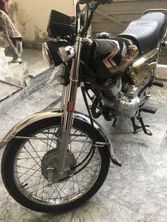 honda 125 self start gold edition