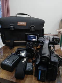 PANASONIC FULL HD MOVI CAMERA  HC PV 100