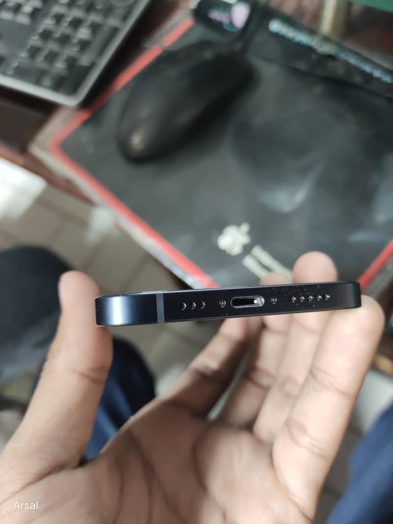 iphone 12 64 jv with box 3