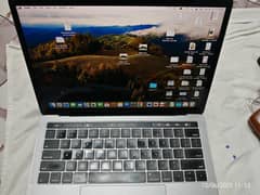 MacBook pro 2018 13 inches l