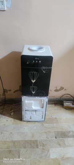 TCL water dispenser