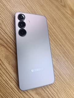 Samsung S25 Up for Sale