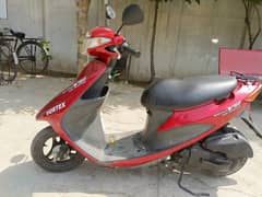 scooty for sale / 49cc Suzuki scooty for sale on urgent basis