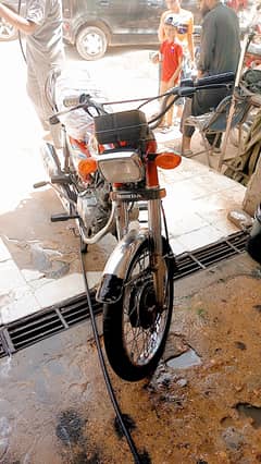 united 125 Model 2020 Genuine condition sealed engine bike urgent sale