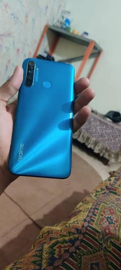 realme 5i with box