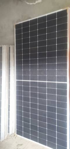 JASolar Panel 605 W . A grade , Duccumented .