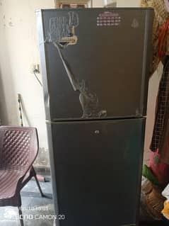 Pel condition used fridge for sale