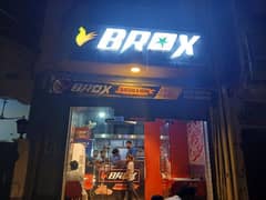 Delivery boy and pizza chef job available