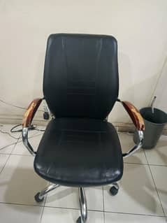 25 office chairs available.