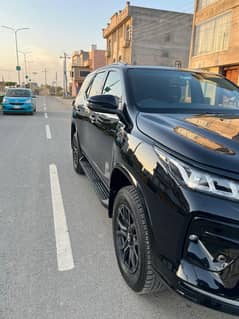 Toyota Fortuner GR-S 2024