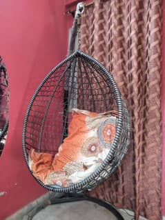 Hanging swing jis ko chahiye message kree