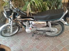 hond 125 urgent sale bike condition 10 /10 All oky  03315755399 whtsup
