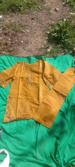 2 pic suit lawn