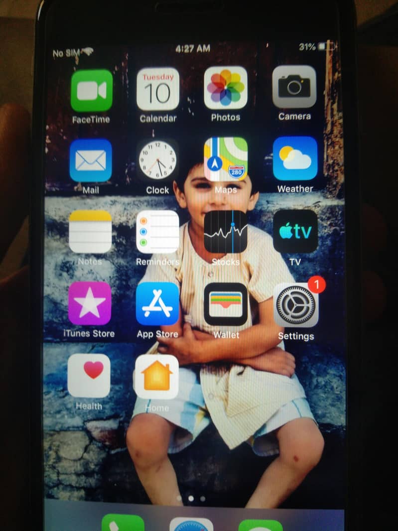 Iphone 6s plus new condition only 5 days used only 2
