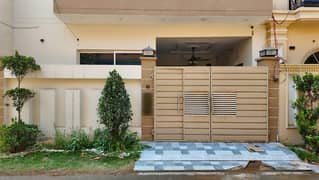 Prime Location 5 Marla House In Stunning Bedian Road Is Available For sale