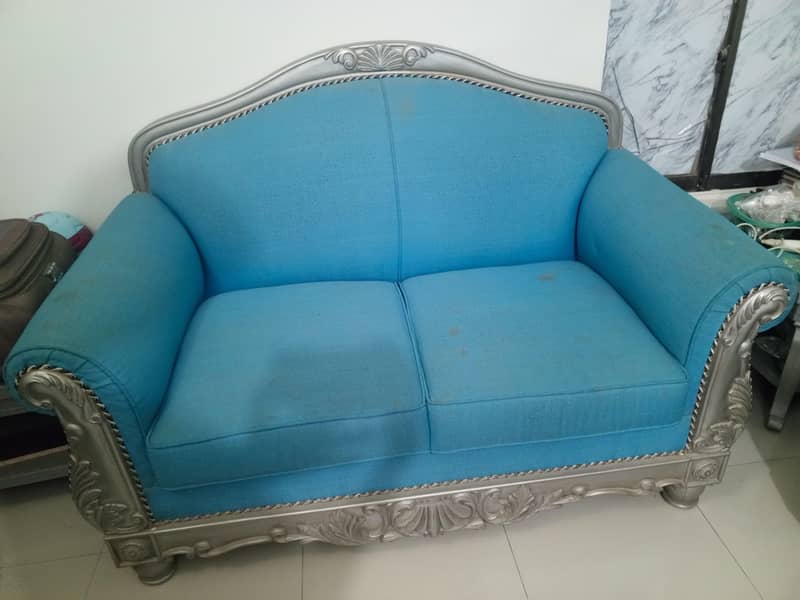 7 seater sofa set with 1 main table and 2 sideracks 1