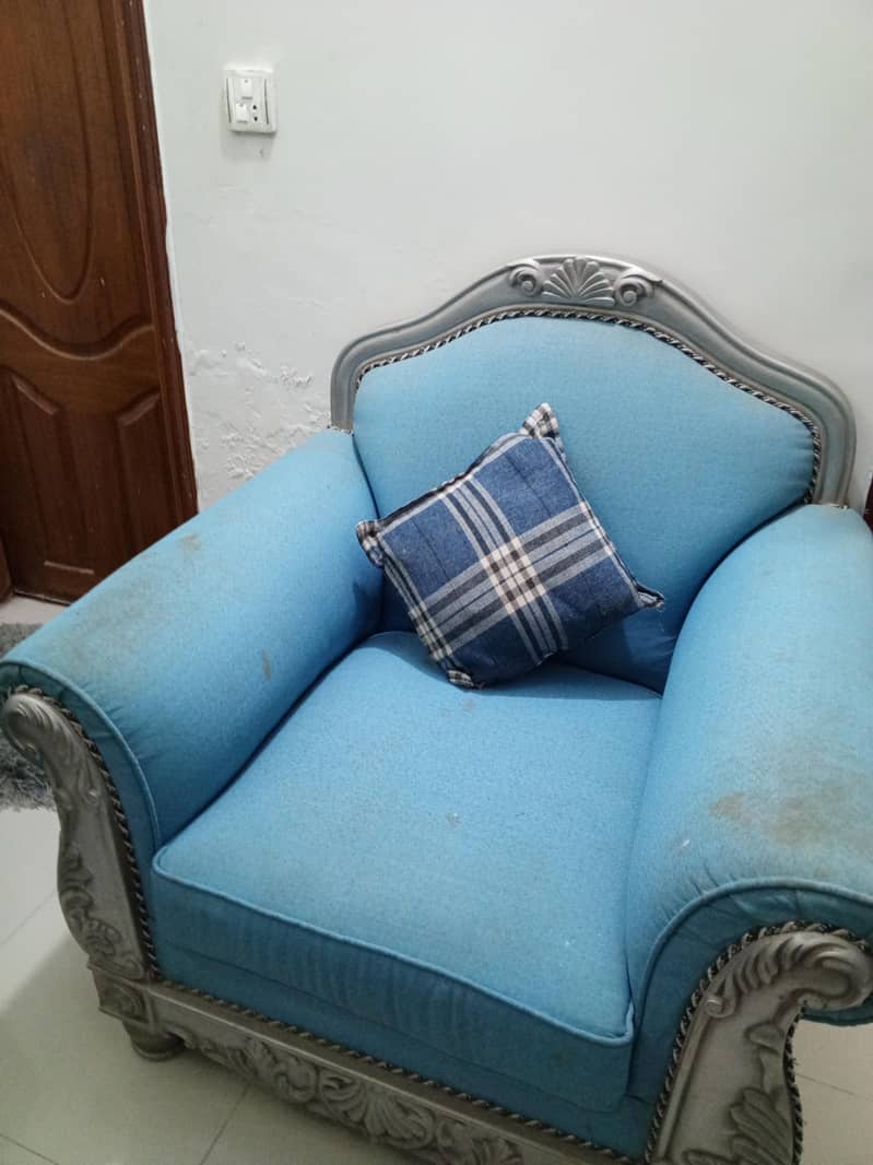 7 seater sofa set with 1 main table and 2 sideracks 3