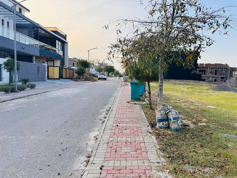 A Block 10 Marla Plot For Sale 1