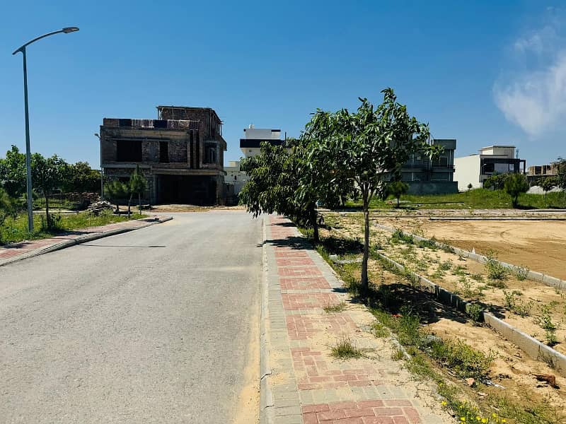 A Block 10 Marla Plot For Sale 7