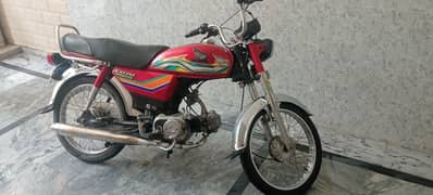 urgent sale Honda 70 Model 12  condition 10/9