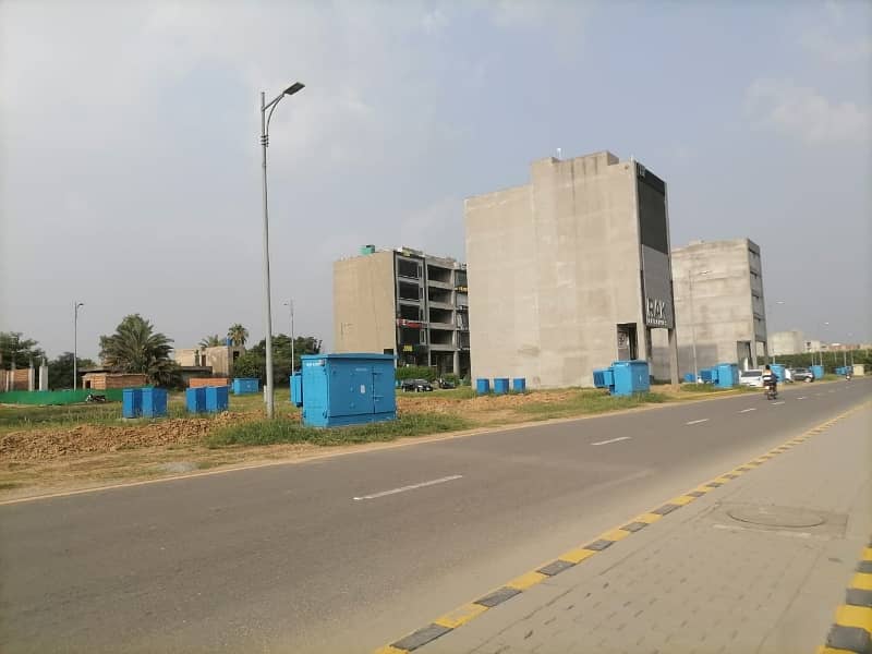 Ideal Location Plot DHA Phase 8 Y Block 0