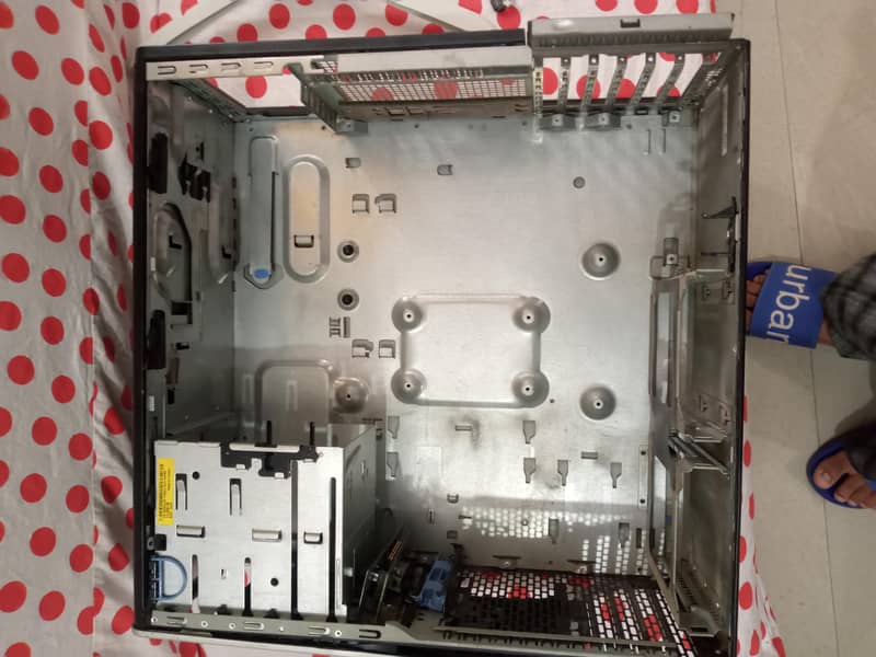 Dell casing with free motherboard Ram and processor gddr2 scrap 5