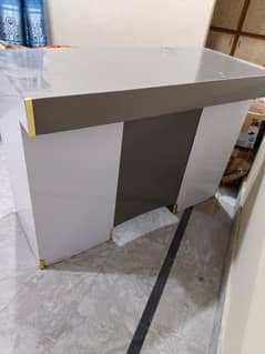 Shop table