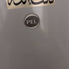 Good condition pell refrigerator 03018348653