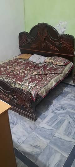 King size bed in good condition