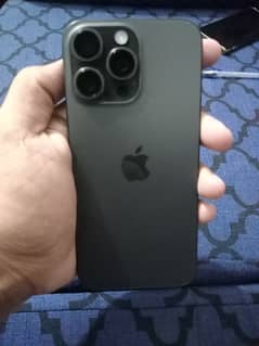 iPhone 15 Pro Max Black Titanium - Scratch Less, 100% Battery Health