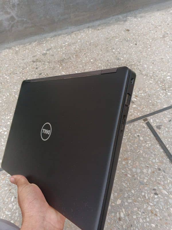 Model	Dell Latitude 5480 Processor	Core i5 Generation	7th Gen R 2