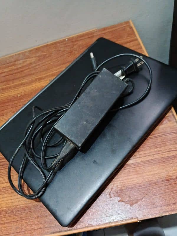 Model	Dell Latitude 5480 Processor	Core i5 Generation	7th Gen R 7