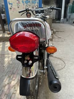 Honda125 black color 2025 APL for look like a brand new