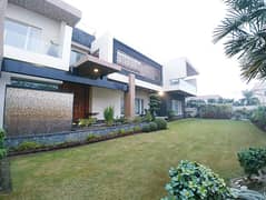 41 MARLA LOOK LIKE A BRAND NEW BUNGALOW FOR SALE WITH FULL BASEMENT POOL GYM & CINEMA FULL ROOFTOP