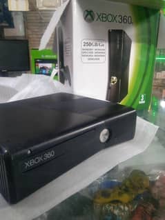 XBOX 360 slim