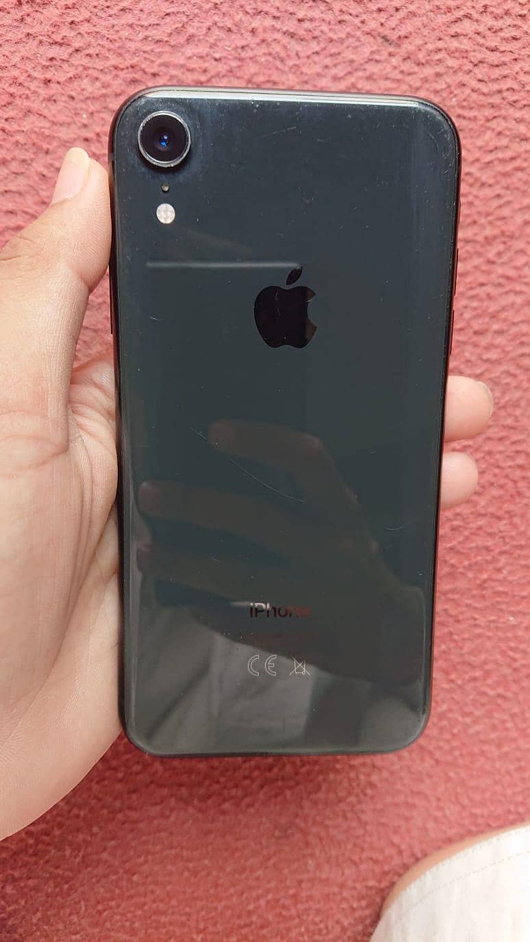 iPhone xr 64gb Exchange with android new model infinix techno 0