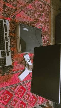 HP 7700 Dual core Ultra Slim, LCD 22"