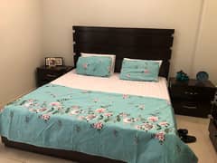 Wooden bed set with dressing