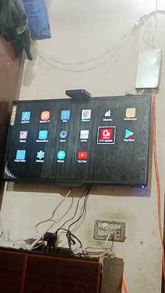 LED 32"