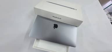 MACBOOK AIR A2337 M1 Chip with 8GB RAM 256GB SSD, 13" DISPLAY