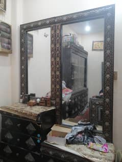 dressing table