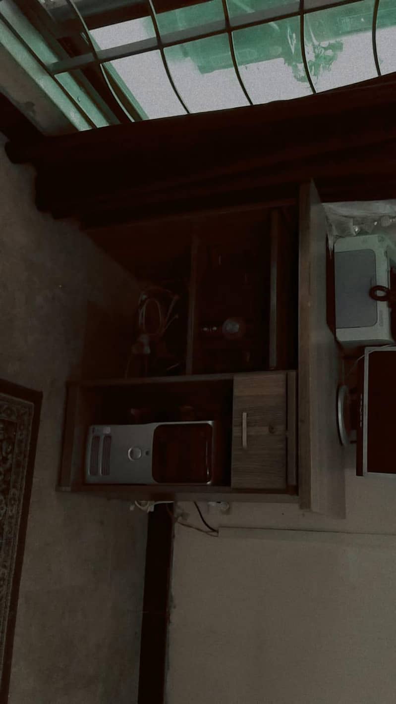 computer gaming table (only table ) 2