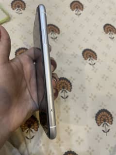IPhone XR Non PTA 64GBs Excellent Condition
