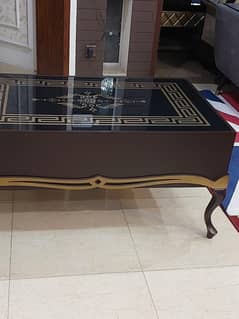 4x2.5 feet Centre table
