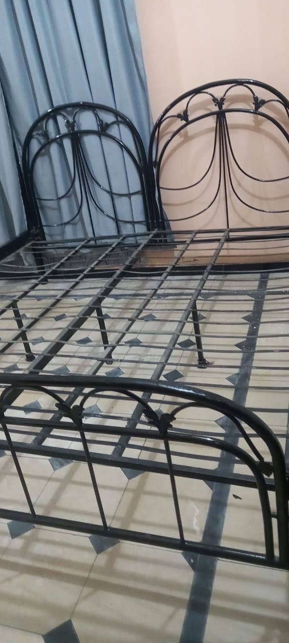 Iron Bed  with one mirror and two site tables in very good condition 1