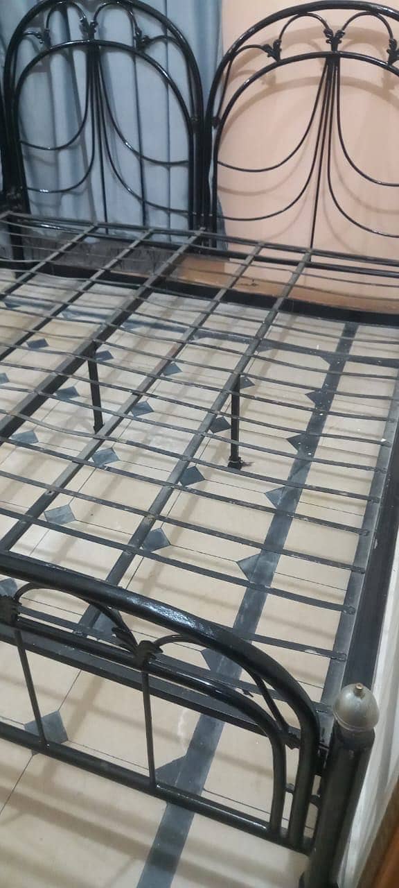 Iron Bed  with one mirror and two site tables in very good condition 2