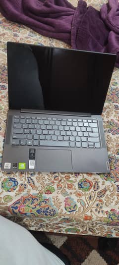 Lenovo Yoga S740