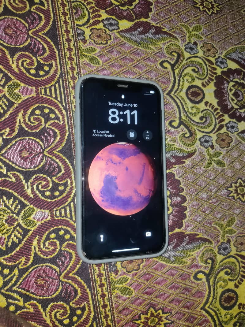 iPhone 11 non pta 10/10 condition Everything Ok Condition 1