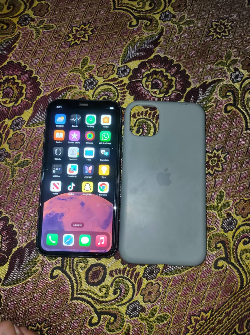 iPhone 11 non pta 10/10 condition Everything Ok Condition 5