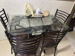 Dinning table with four chair